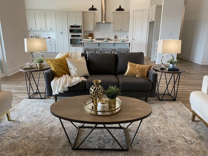 Pearl and Pine Home Staging