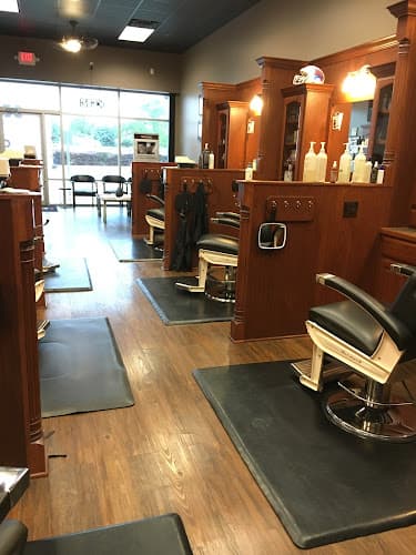 ROOSTERS MEN'S GROOMING CENTER