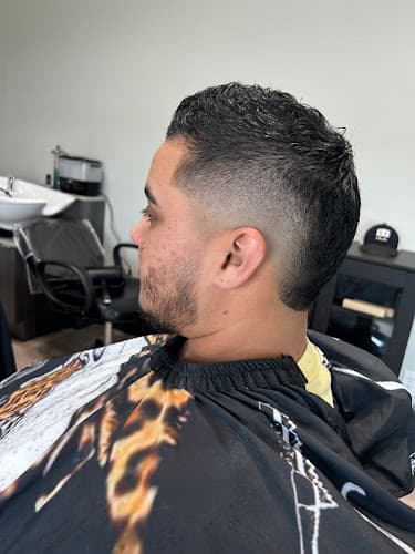 RiRi's Place fades & beauty