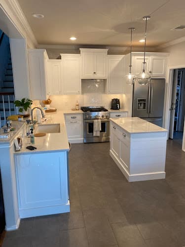 JR Cabinets And Remodel