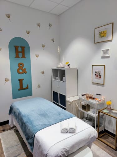 Honey & Lemon Massage and Spa